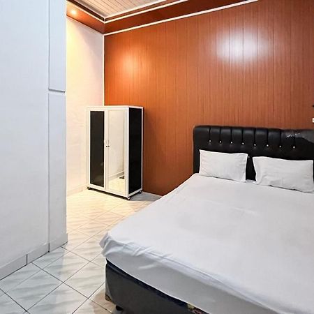 Готель Kostel 99 Pangkal Pinang Redpartner Екстер'єр фото